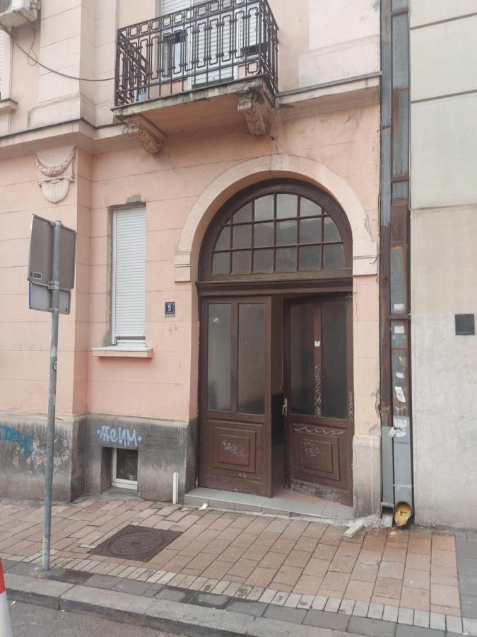 Apartman Mikikiki Belgrad Zewnętrze zdjęcie